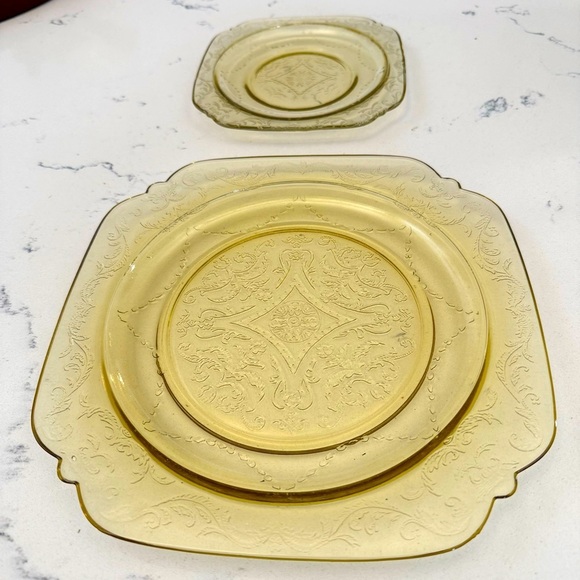 Federal Amber Depression Glass Plates~1 Lg 1 Sm - Picture 1 of 8